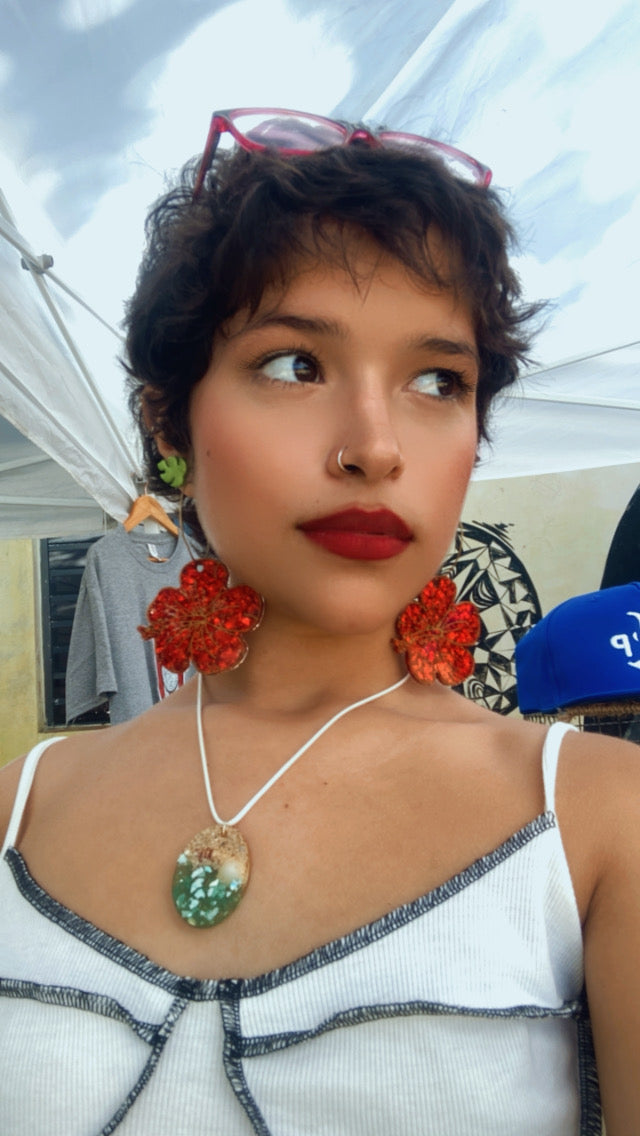 Flor de Maga big resin earrings