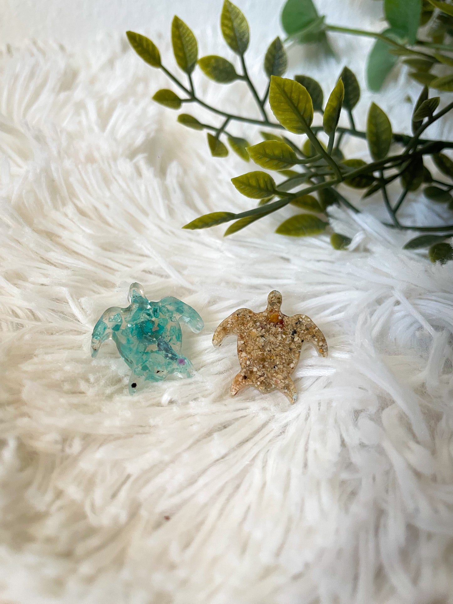 Turtle resin studs