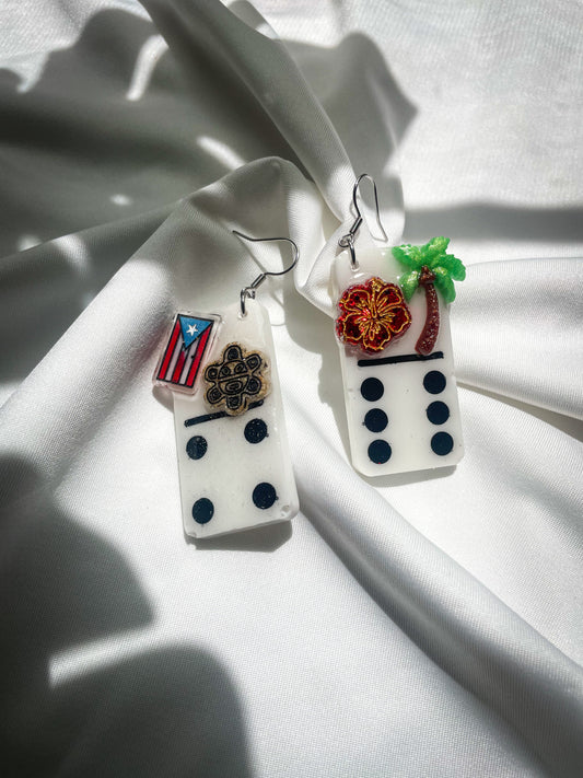 “Dominos boricuas” resin earrings