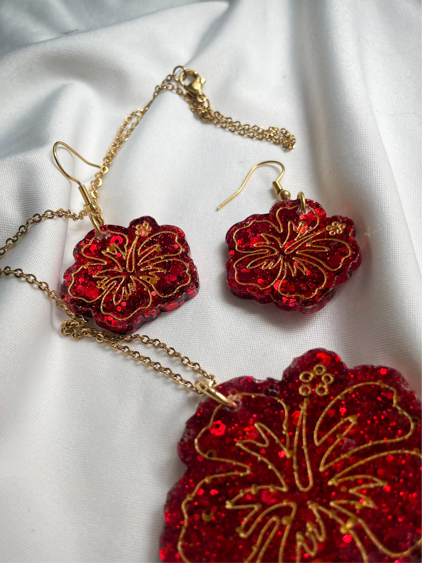 Flor de maga resin earrings
