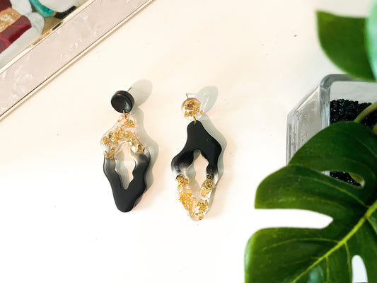 Elegant resin earrings