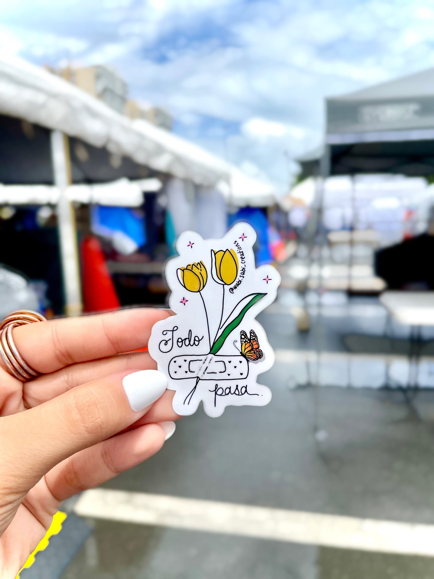 “Todo pasa” sticker