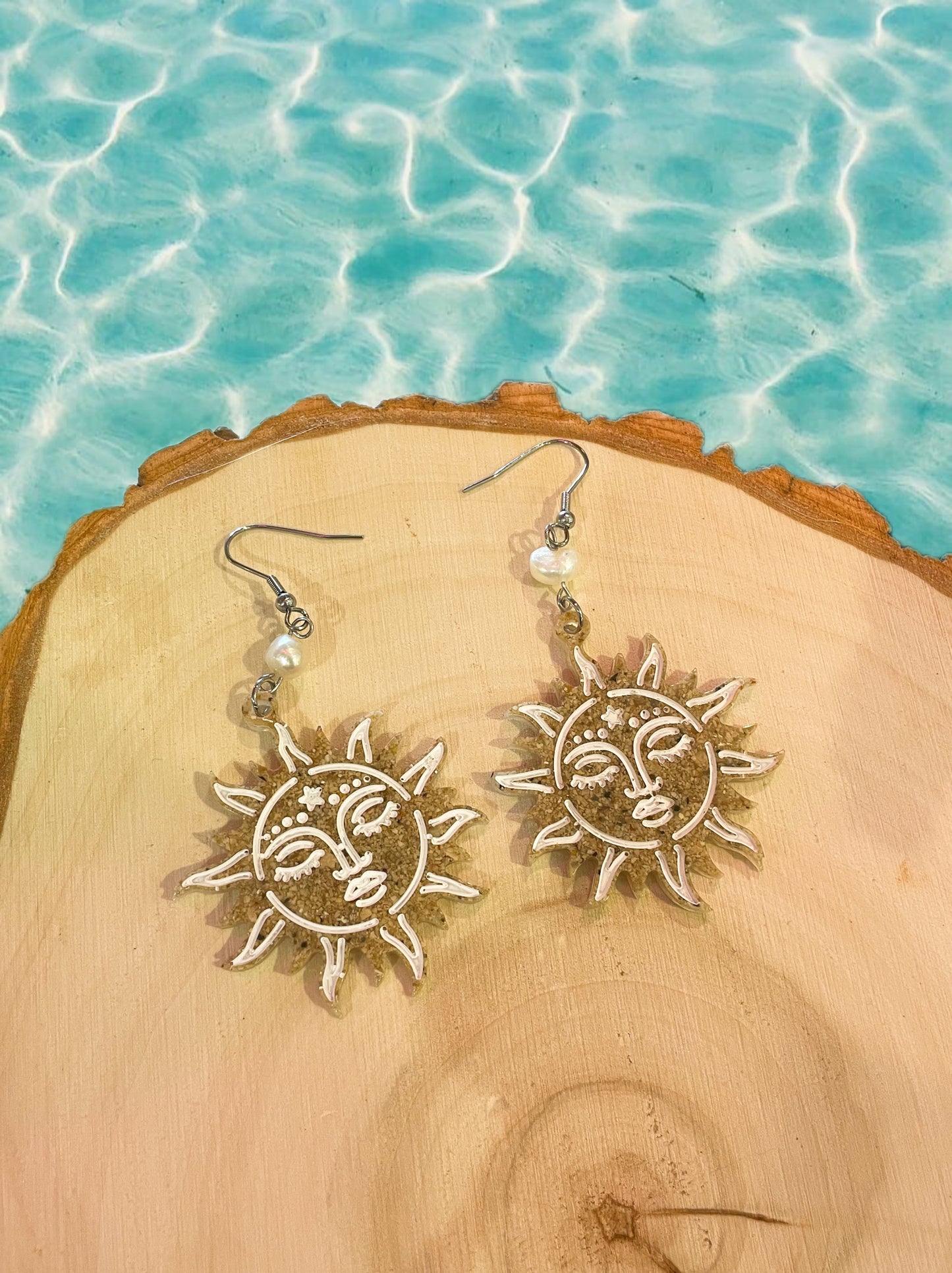 “Soleil” resin earrings